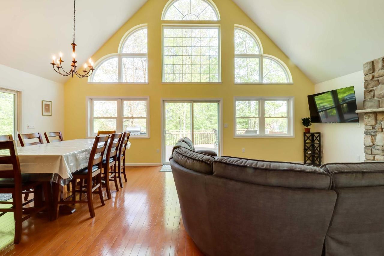 Holiday home Stunning Pocono Vacation With Huge Deck! *